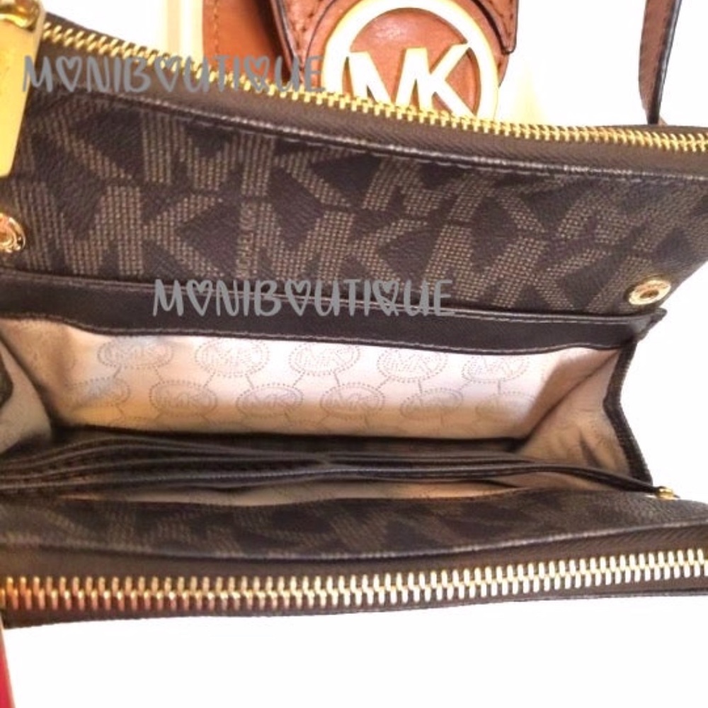 Michael Kors  Signature Brown  Crossbody Bag - Picture 5 of 6